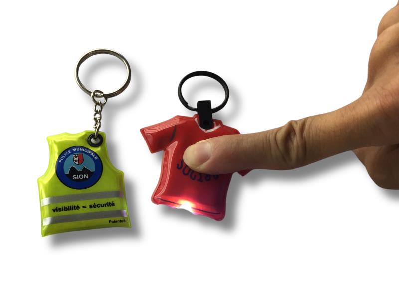 Define your design: PVC WITH LED KEYRINGS, your promotional gift solutions