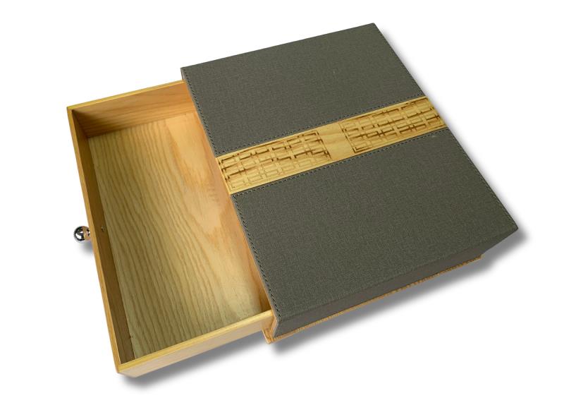 Your logo on WOOD FOR HOTEL BOXS, your one-stop gifting solutions