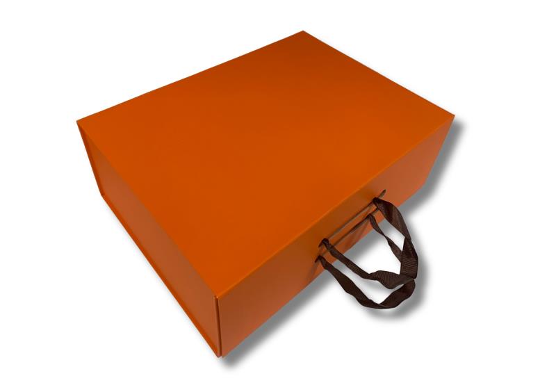 Define your design: BUSINESS KIT GIFT BOXS, your one-stop gifting solutions