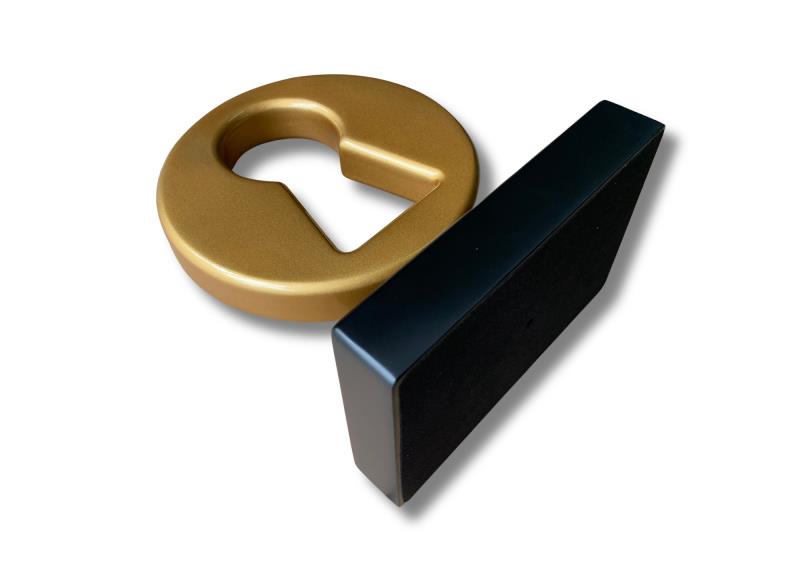 WOOD STATUE CUSTOM, your one-stop gifting solutions