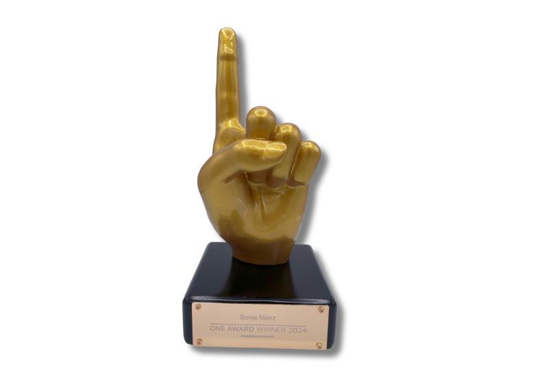 Custom: COPPER STATUE CUSTOM, your promotional gift solutions